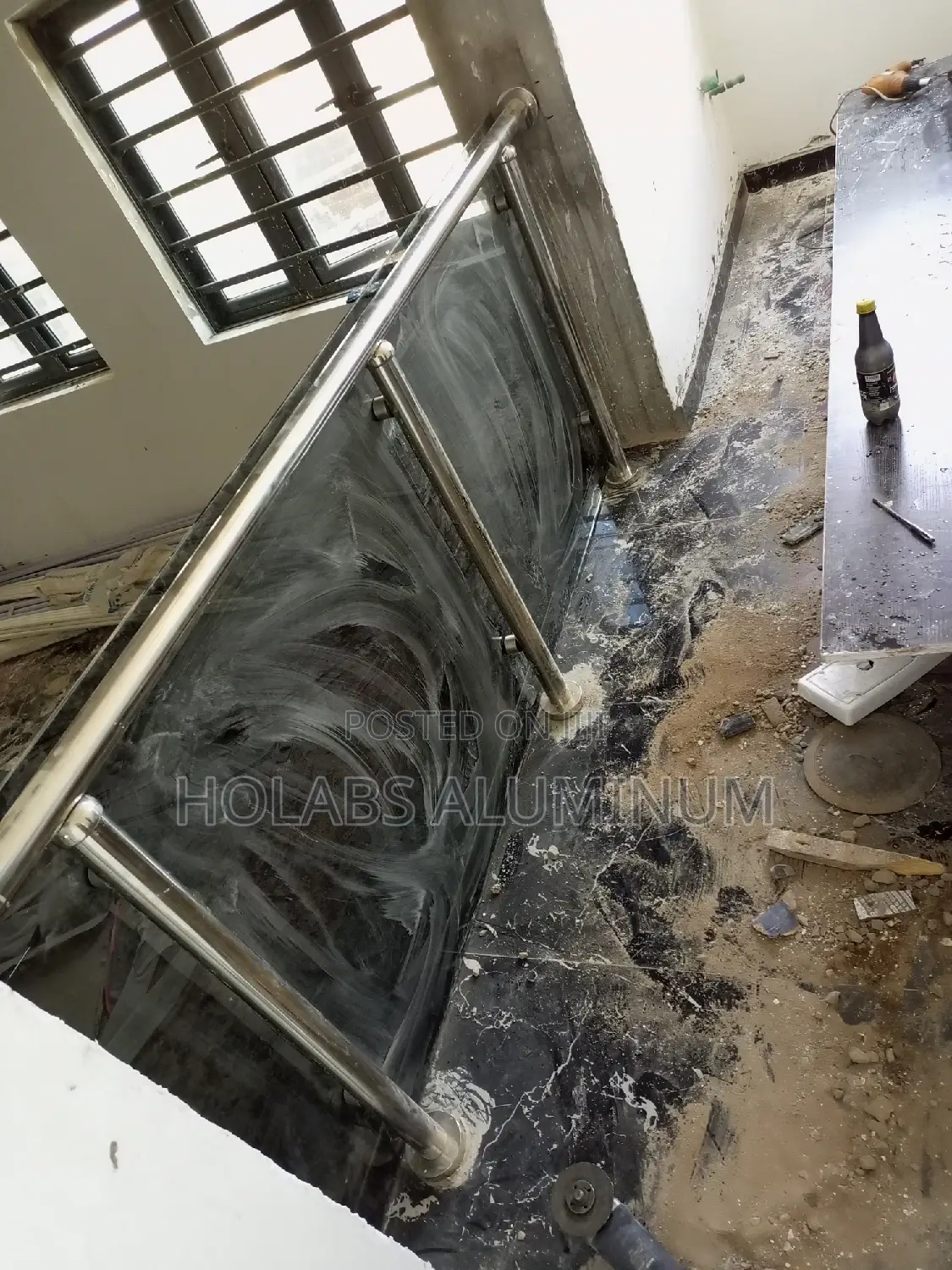 Handrail With Dack Glass