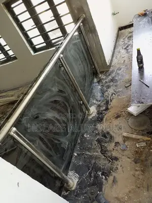 Handrail With Dack Glass