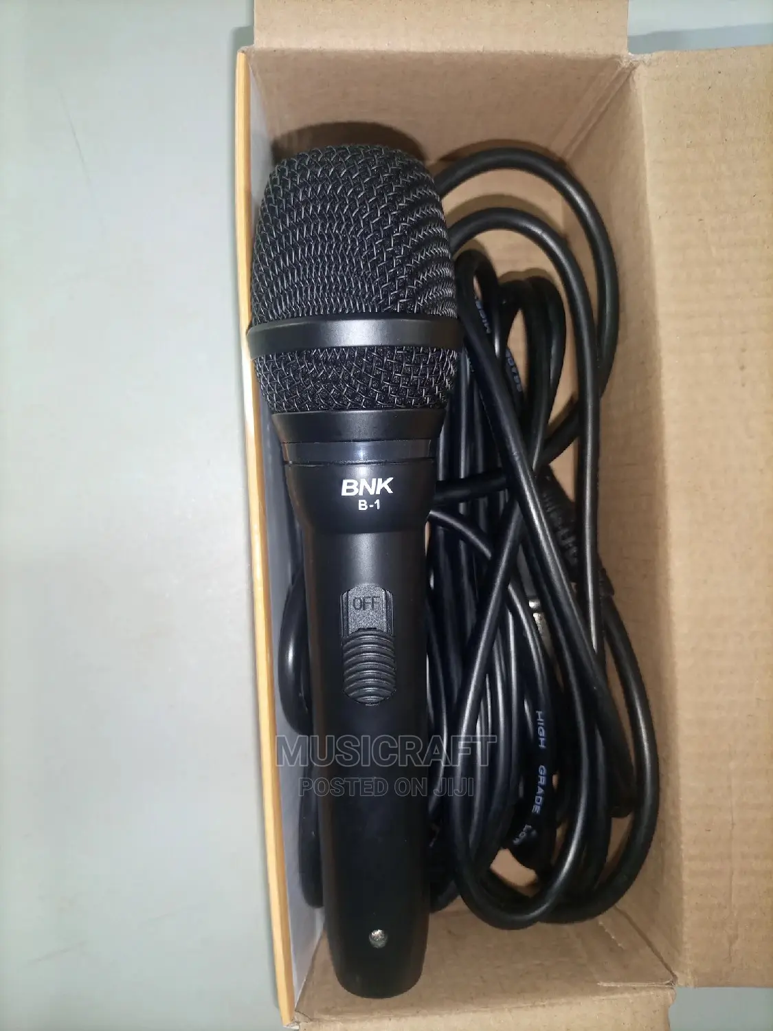 BNK Wired Microphone