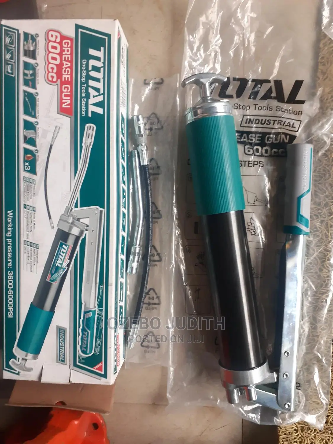 Total Hand Grease Pump Gun