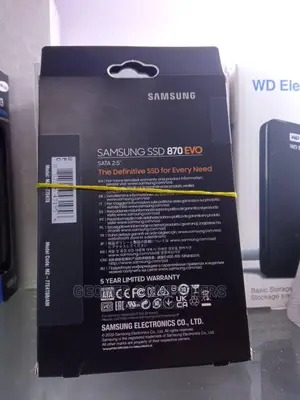 4tb Samsung 870 EVO SSD Sata.