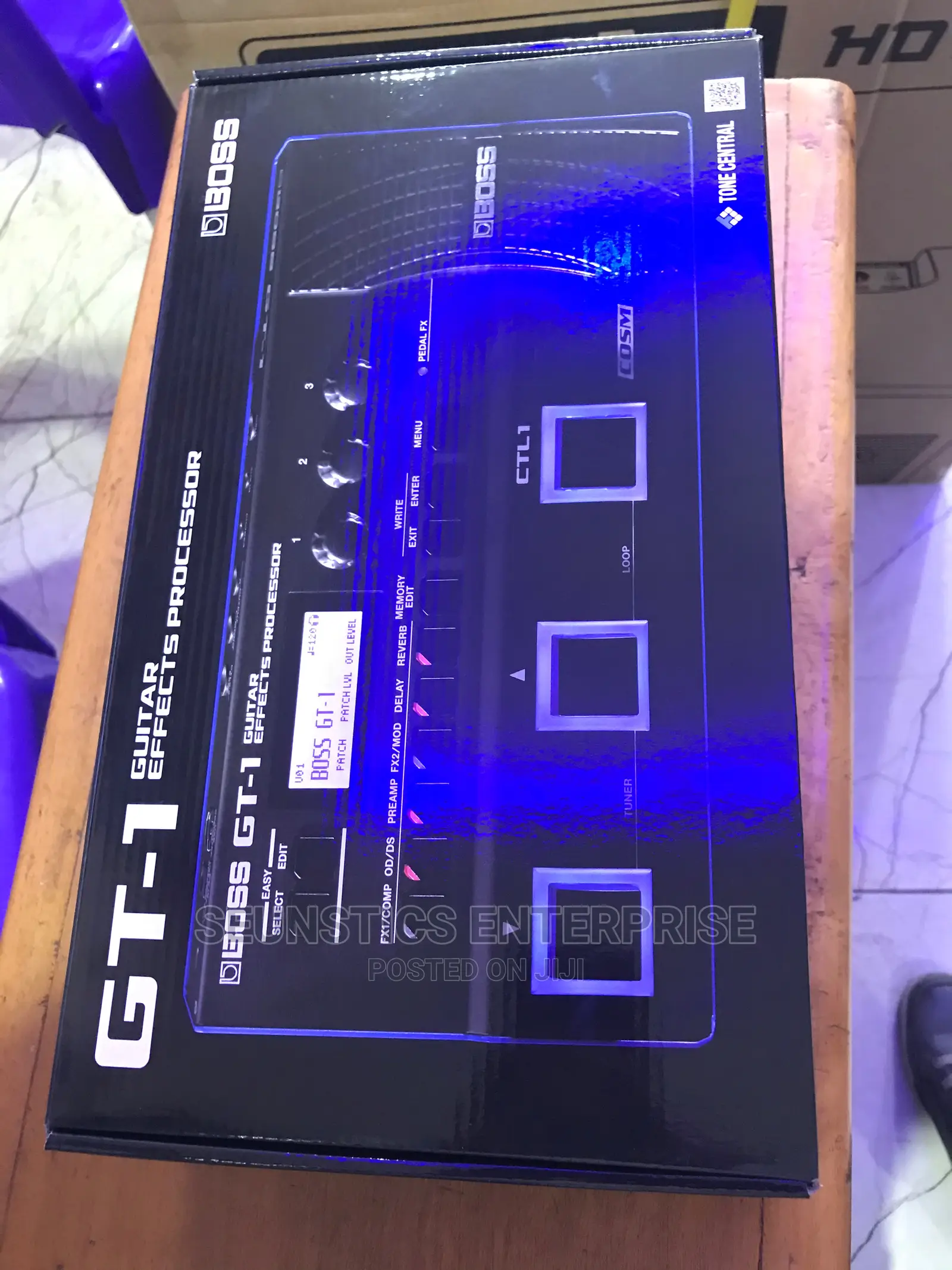 Boss GT- 1 Guitar Effects Processor (Pedal)