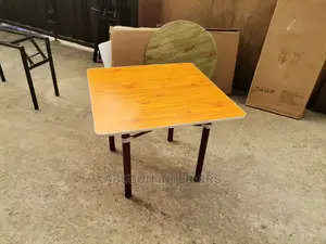 4 Corner Table