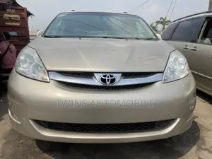 Toyota Sienna XLE Limited 4WD 2008 Gold