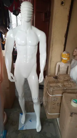 Line Face Glossy Fibre Male Display Mannequin