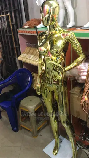 Faceless Hand Pose Female Gold Chrome MANNEQUIN