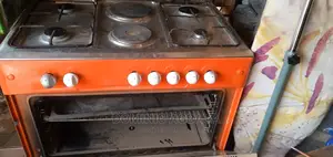Cooker 4 Gas and 2 Electric