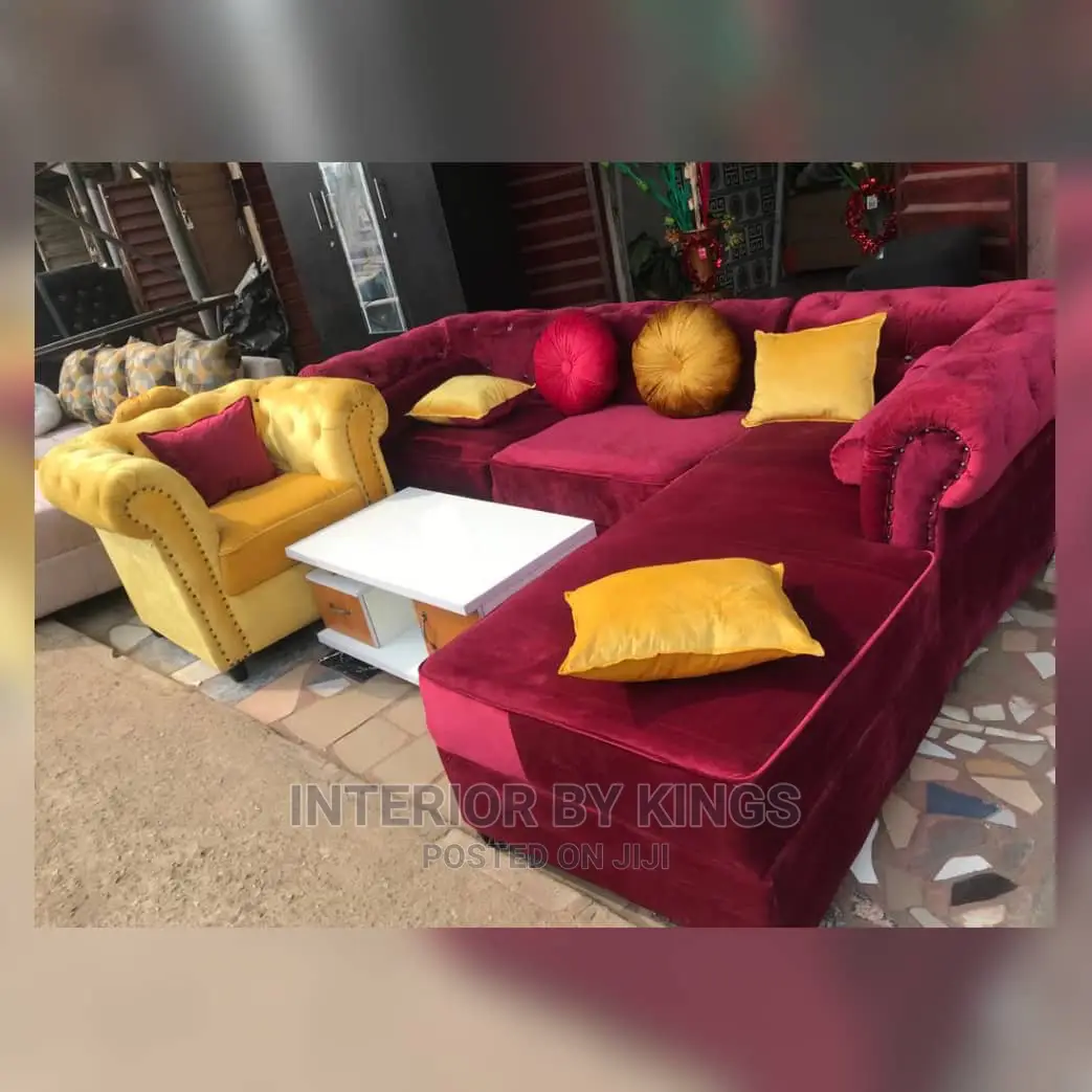 L-Shaped Chesterfield Sofa With a Single and Coffee Table
