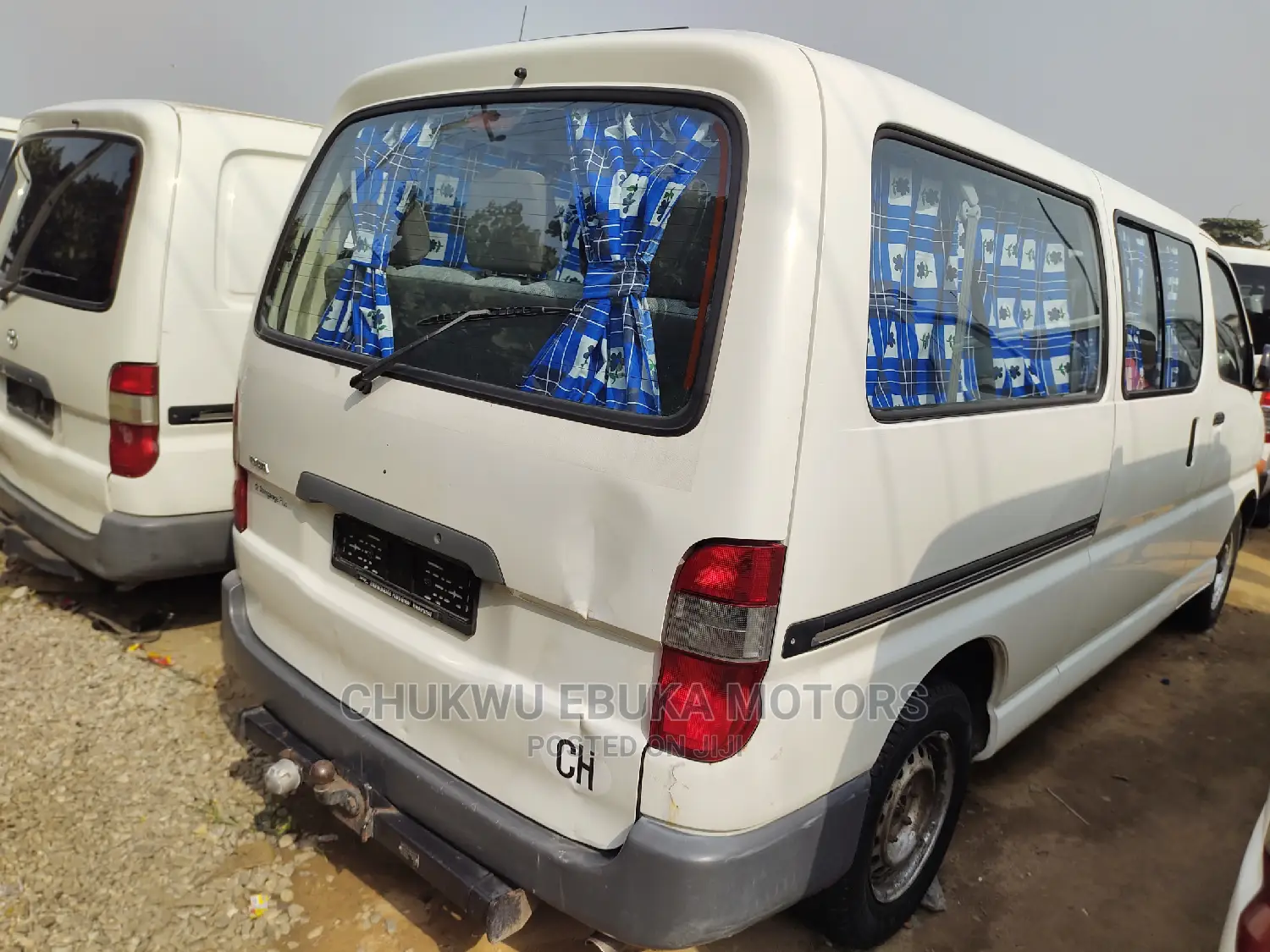 Toyota HiAce 2002 White