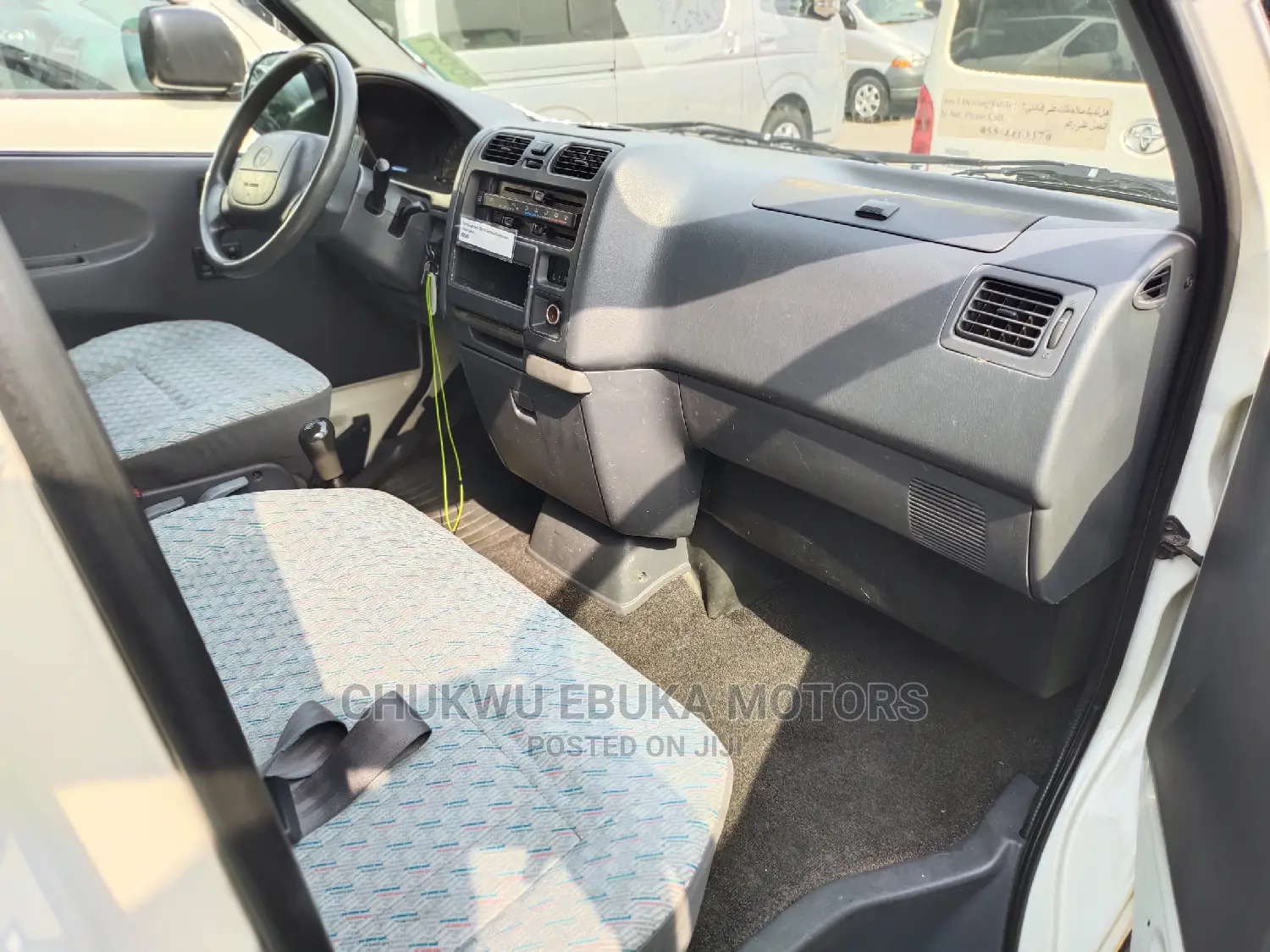 Toyota HiAce 2002 White
