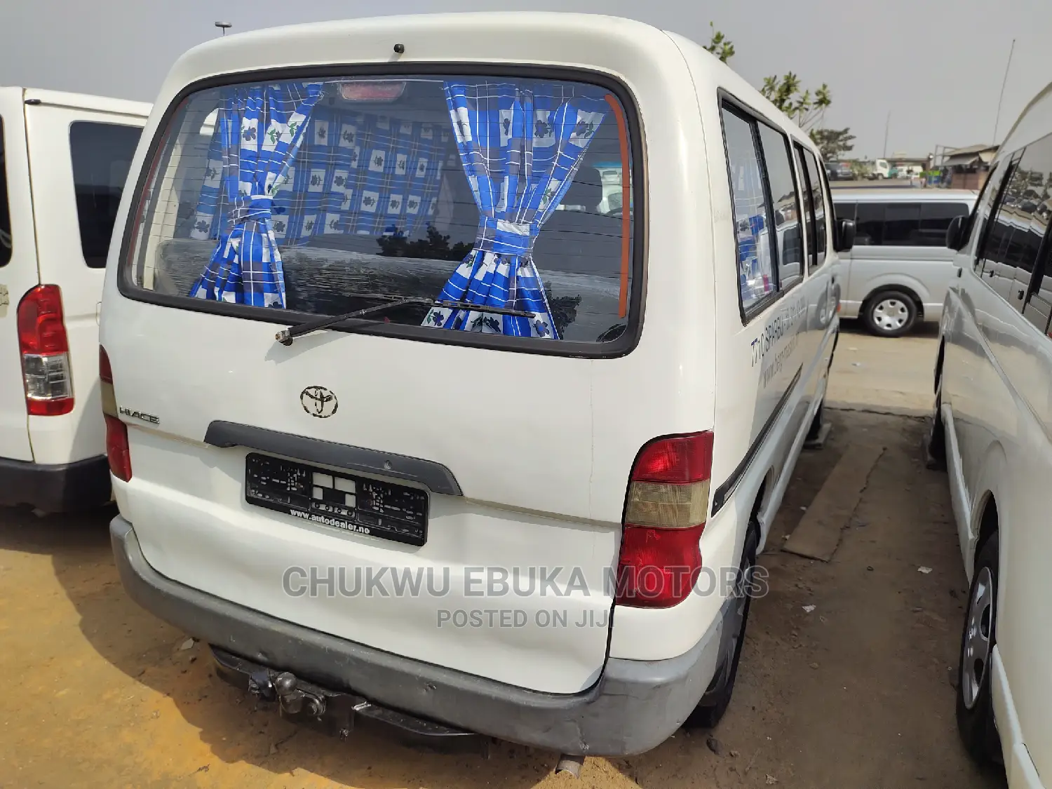 Toyota HiAce 2001 White
