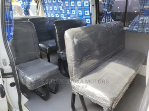 Toyota HiAce 2001 White