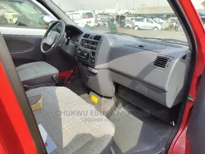 Toyota HiAce 2002 Red