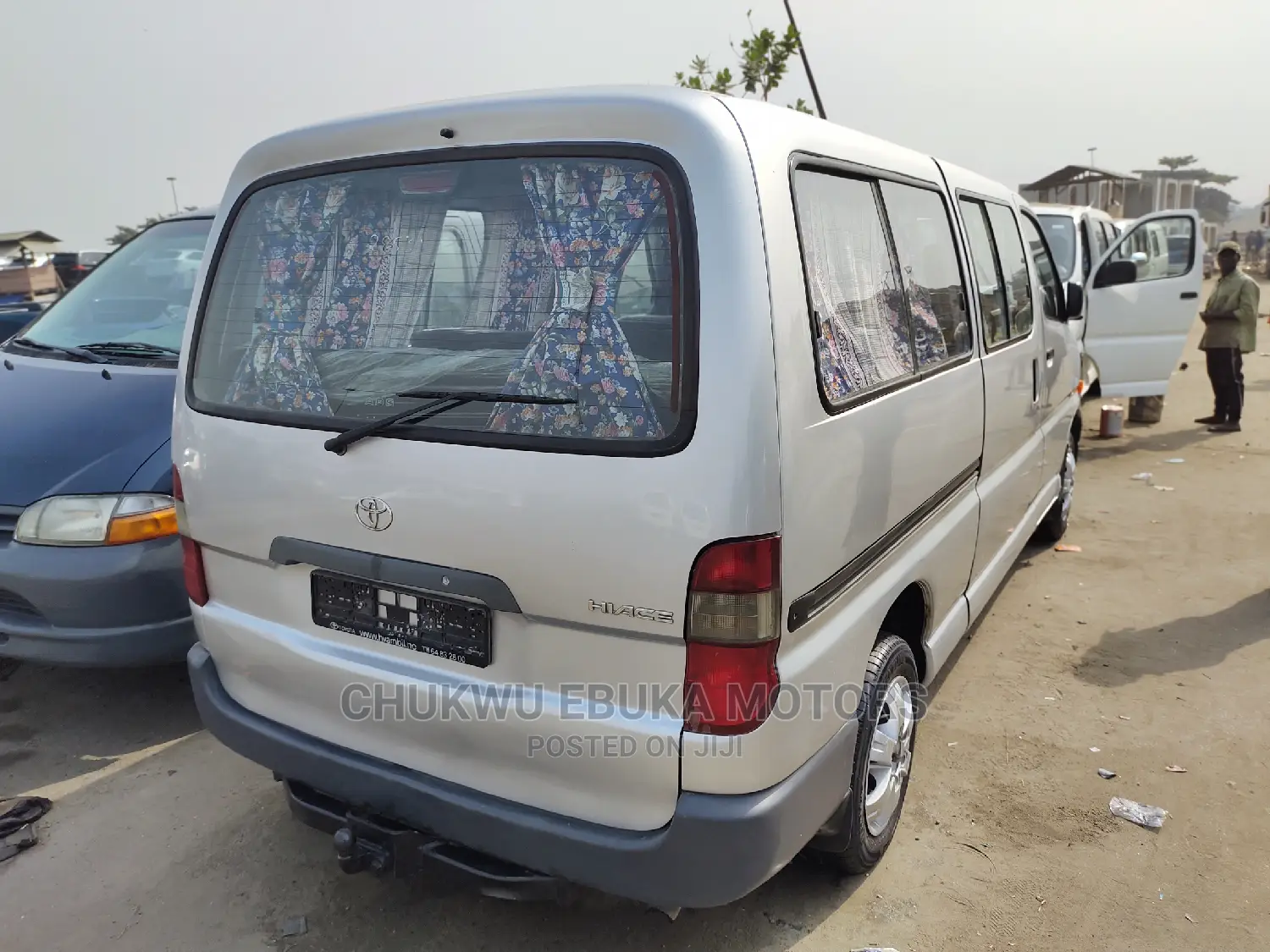 Toyota HiAce 2001 Grey
