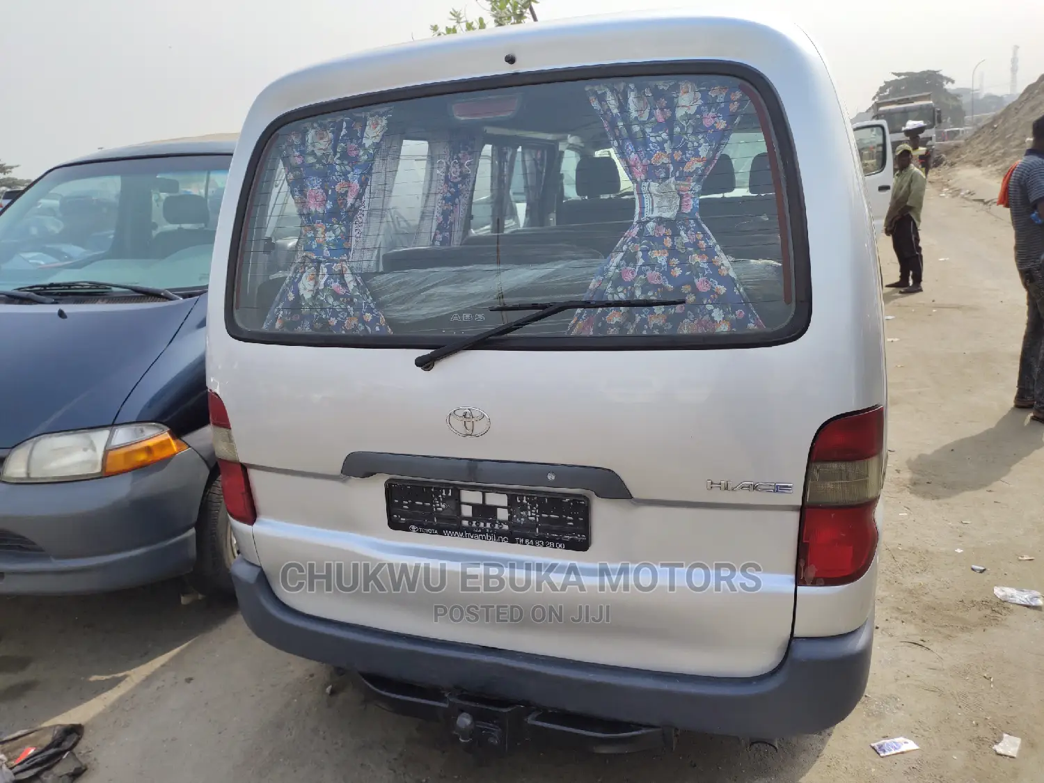 Toyota HiAce 2001 Grey