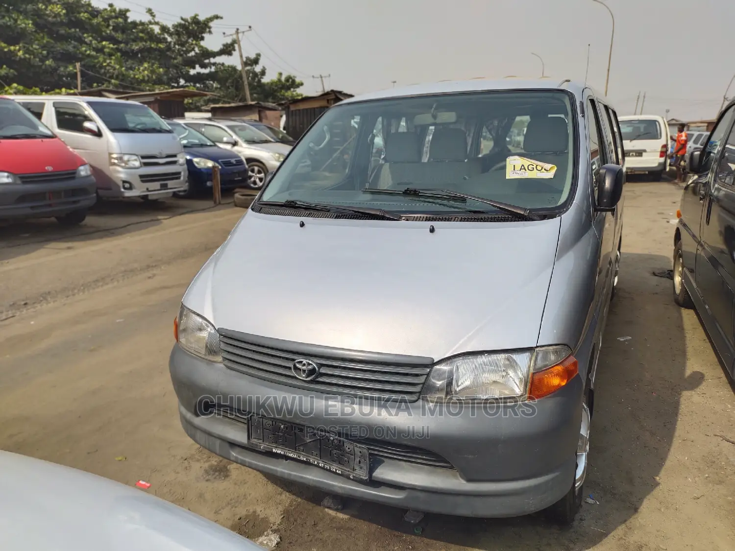 Toyota HiAce 2001 Grey