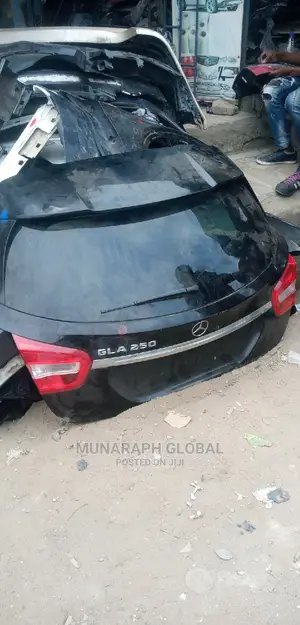 Mercedes Benz GLA Direct Tokunbo Boot.
