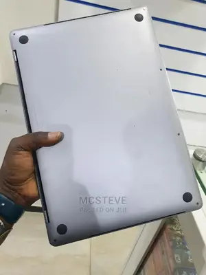 Laptop Apple MacBook Pro 2017 16GB Intel Core I7 SSD 500GB