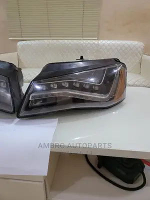 Headlamp Audi A8 2013