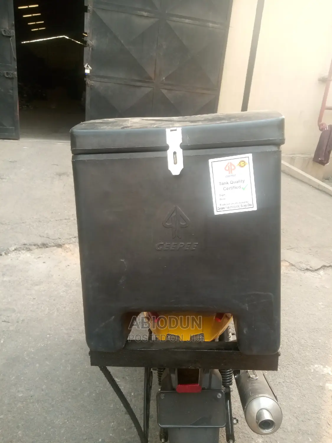 Original Geepeee Courier Box