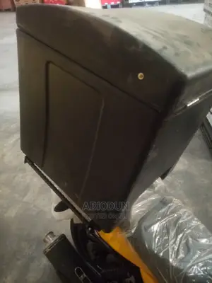 Original Geepeee Courier Box