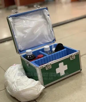 Small First Aid Box With Complete Accessories