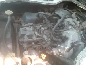 Toyota HiAce 2005 White