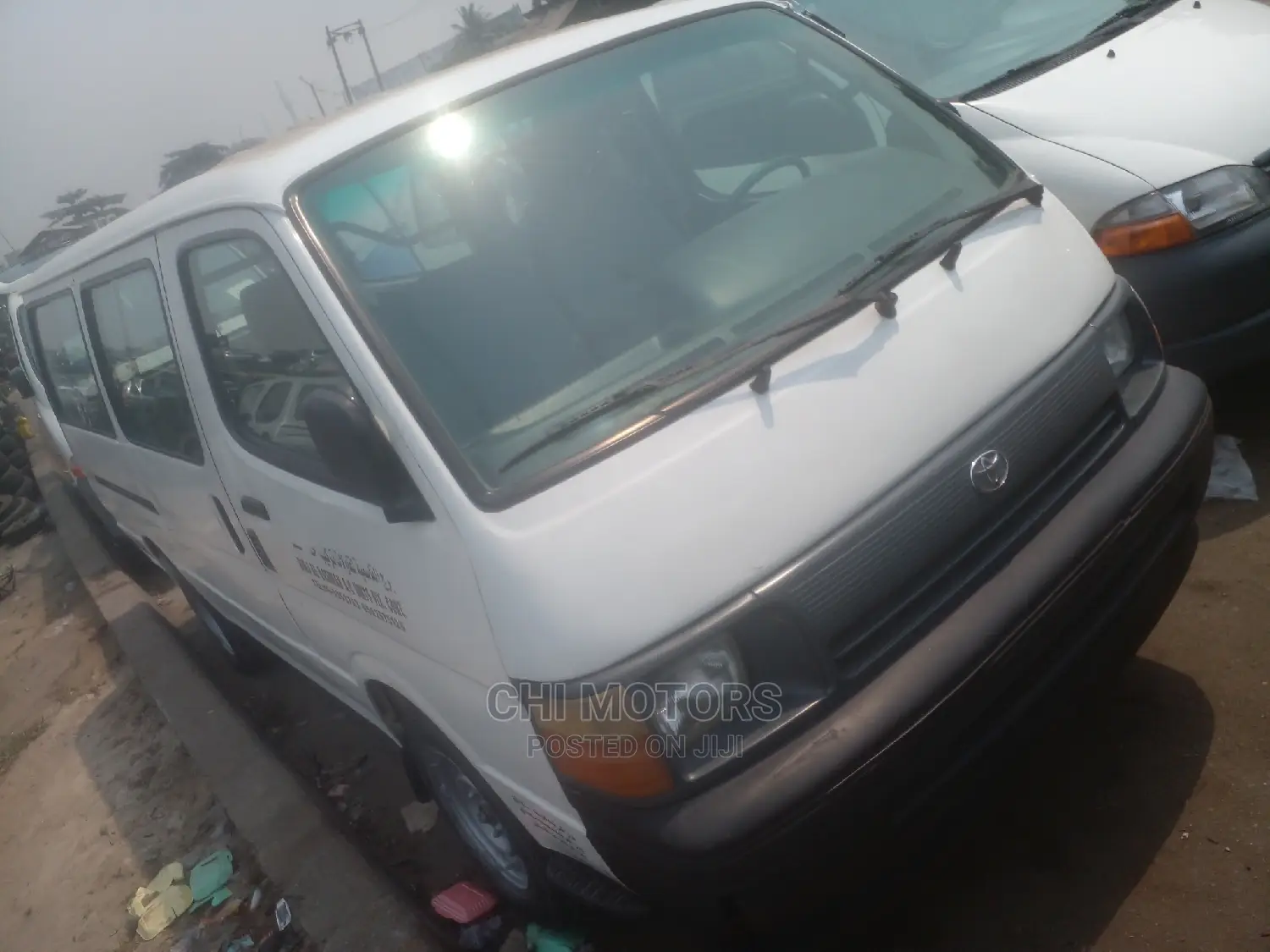 Toyota HiAce 2005 White