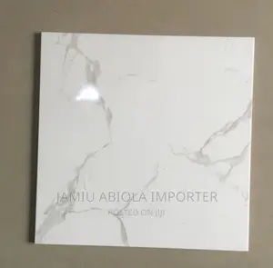 Virony Carara White M005