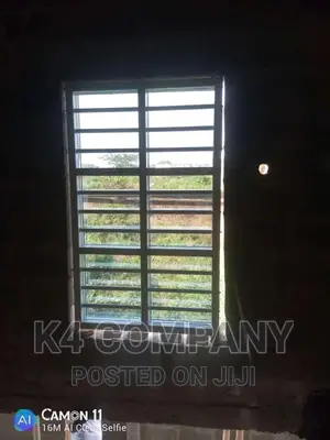 Frameless Alluminium Window