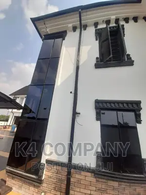 Frameless Window With Aluminium Burglary