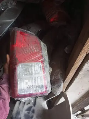 Back Right Nissan Pathfinder 2005