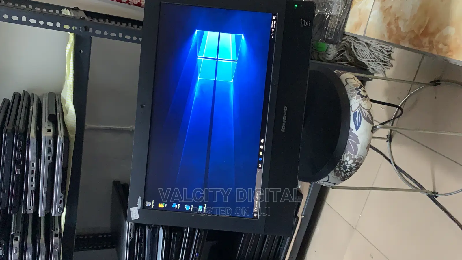 Lenovo ThinkCentre M910z AIO 4GB Intel Core i3 HDD 500GB