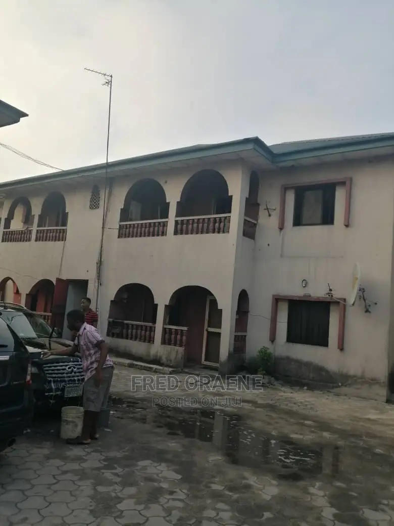 2bdrm Block of Flats in Rumuomasi for Sale