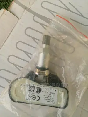 Mercedex Benz Tyres Pressure Sensor Valve