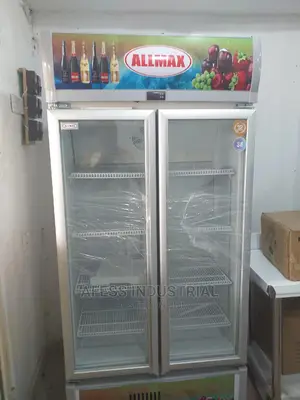 Double Door Chiller Cake Display Chiler