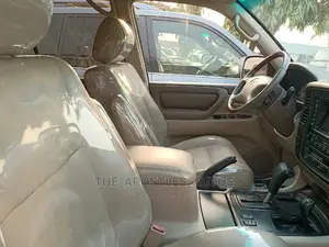 Toyota Land Cruiser 2003 Gold