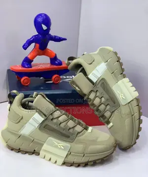 Quality Unisex Reebok Classic Sneakers.