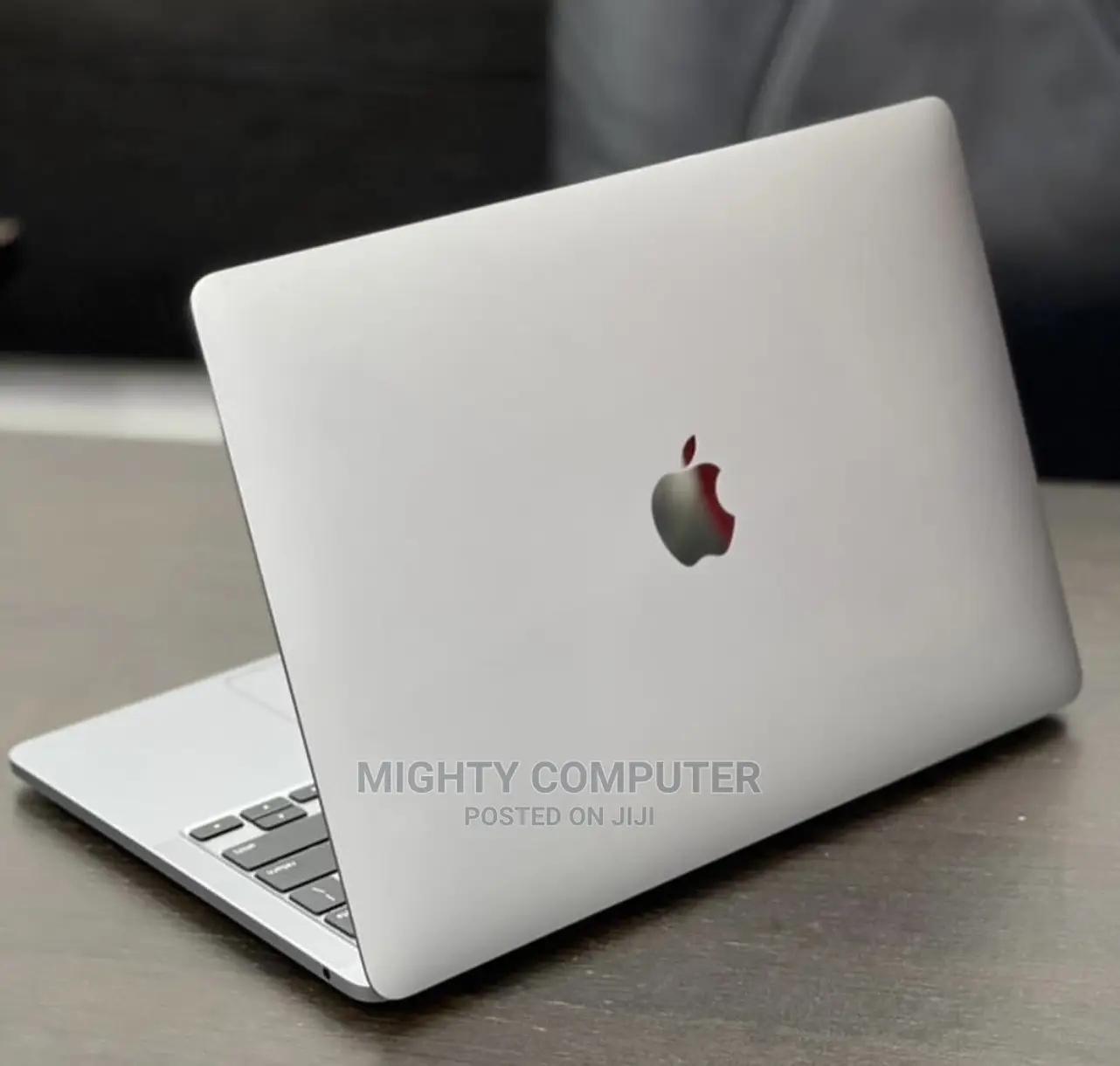 Laptop Apple MacBook Pro 2020 8GB Intel Core I5 512GB