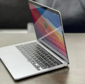 Laptop Apple MacBook Pro 2020 8GB Intel Core I5 512GB