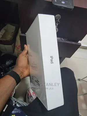 New Apple iPad 10.2 (2021) 64 GB Gray