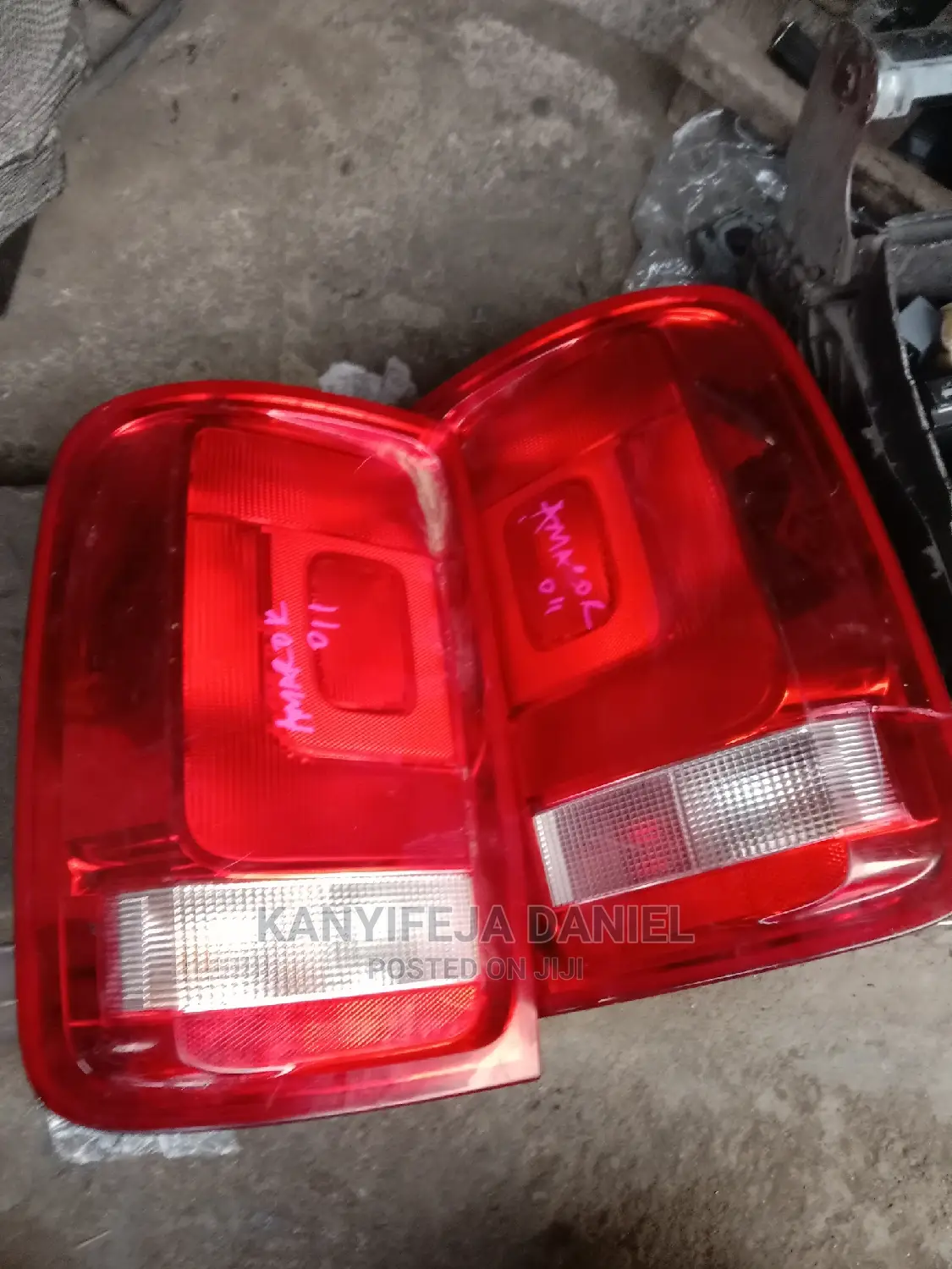 Volkswagen Amarok Back Light