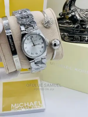 Female Non Tarnished Wristwatch