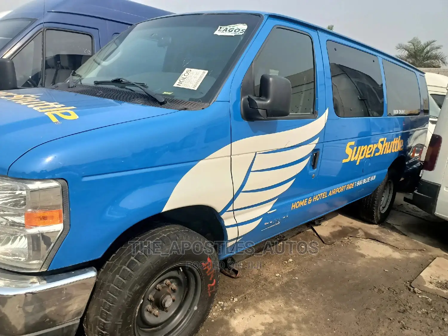 Ford E450 2015 Blue