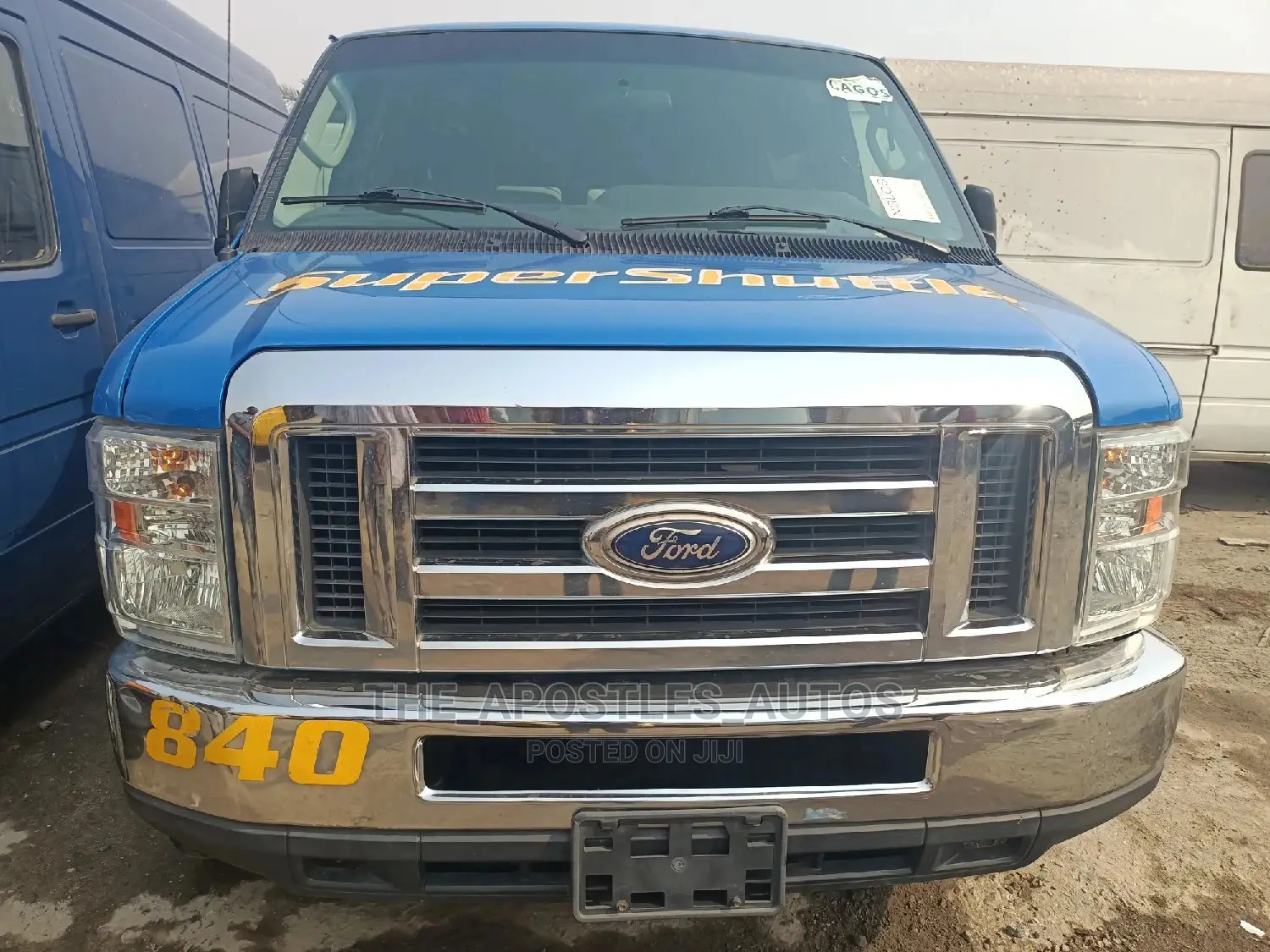 Ford E450 2015 Blue