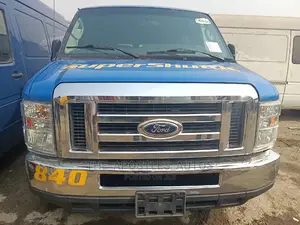 Ford E450 2015 Blue