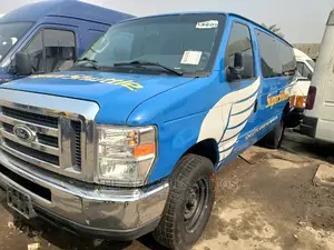 Ford E450 2015 Blue