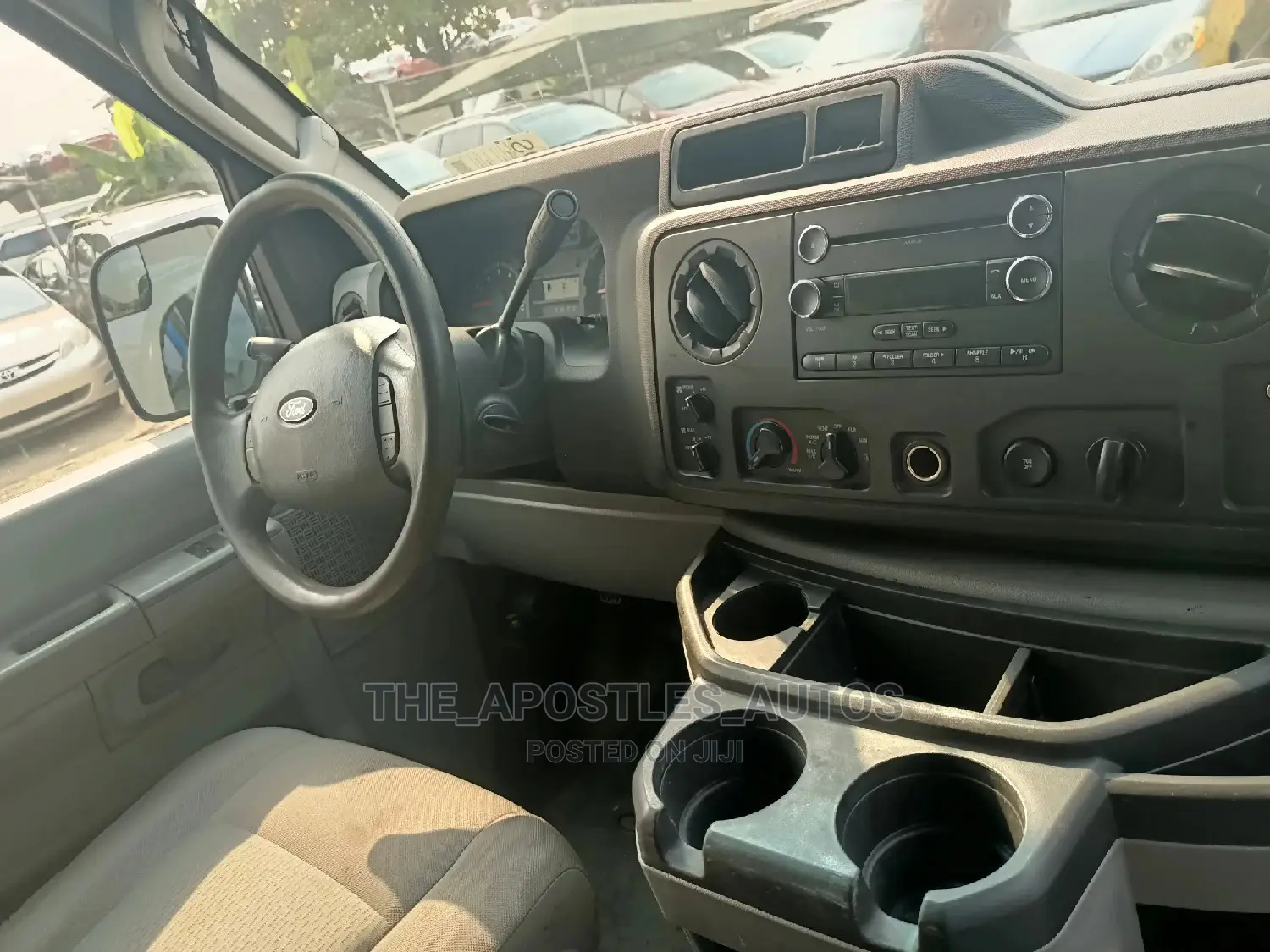 Ford E450 2015 Blue