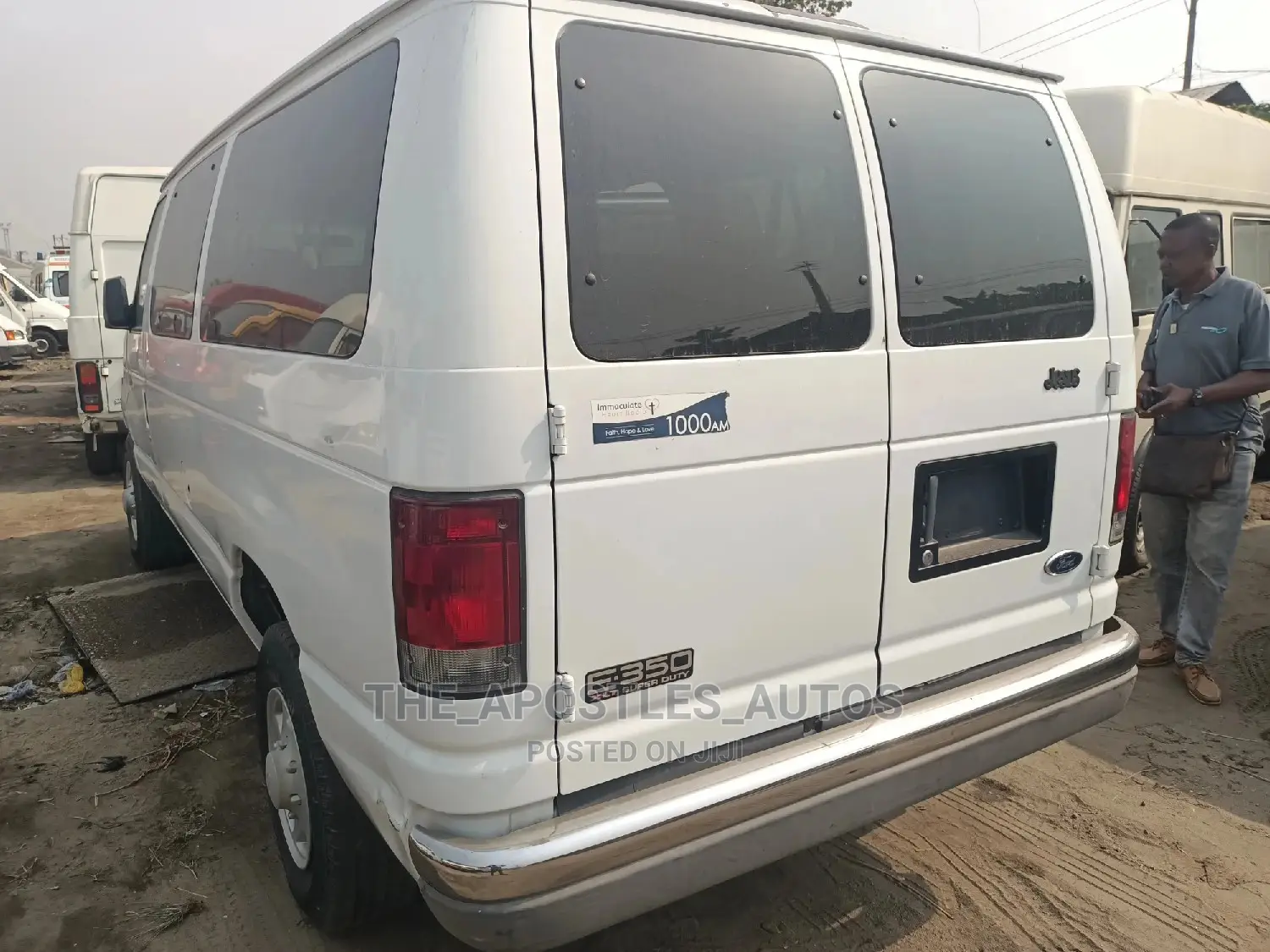 Ford E350 2002 White