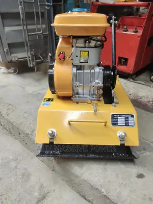 Plate Compactor With Robin Engine